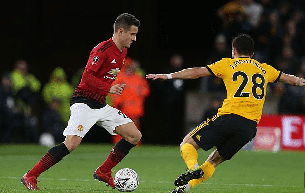 据主导地位 据主导地位