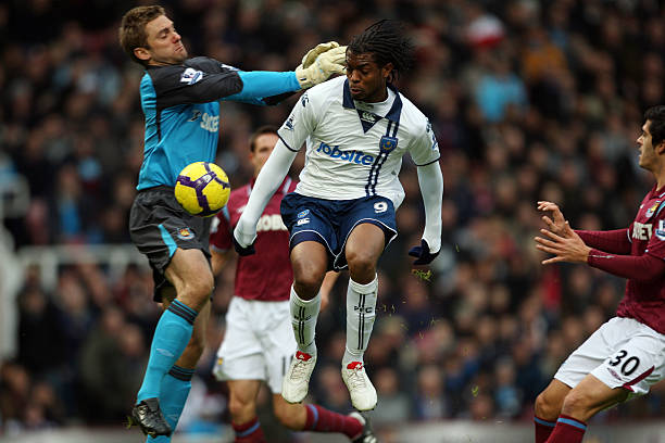 纵深跑动明 纵深跑动明